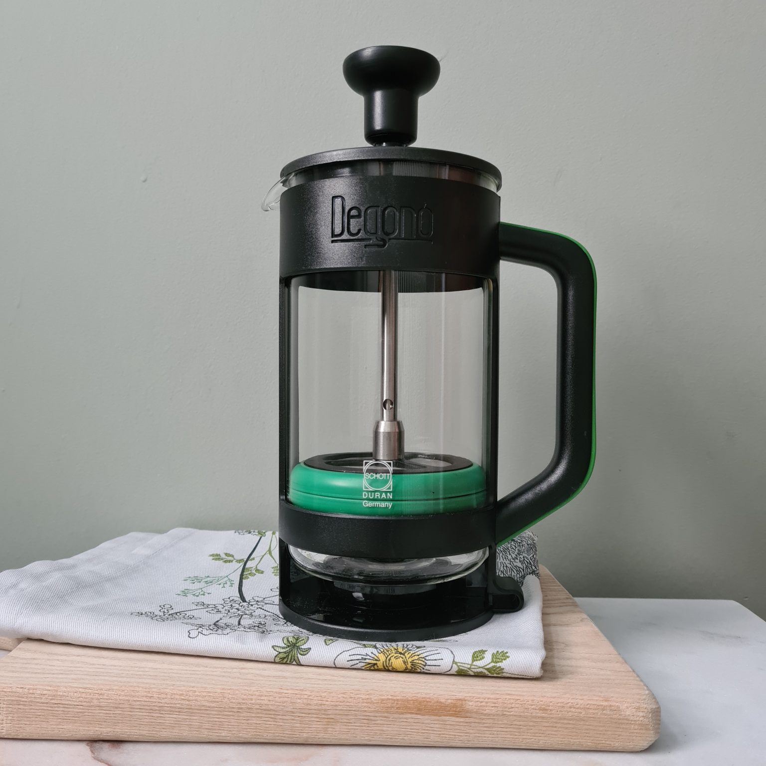 Degono Tea & Coffee Press – Using the clever clean GroundsAway system – No Ordinary Cafetiere - Carslake Tea Company