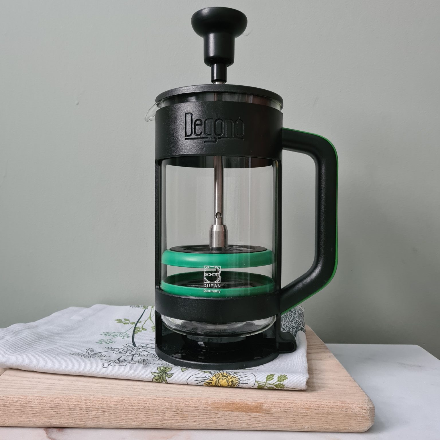 Degono Tea & Coffee Press – Using the clever clean GroundsAway system – No Ordinary Cafetiere - Carslake Tea Company